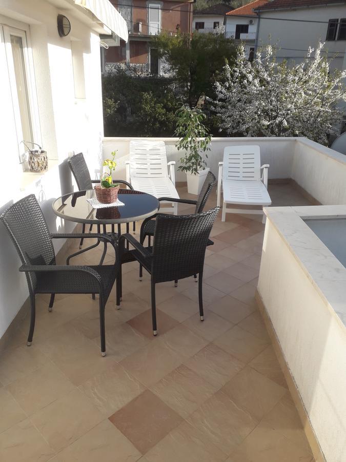Apartments Sime Trogir Exterior foto